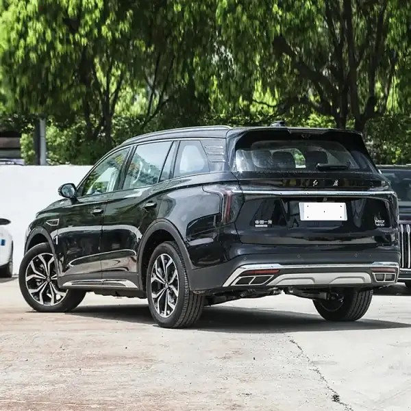 Hongqi HS7