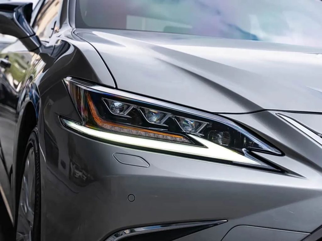 Lexus ES 2018 300h Executive Edition China 6