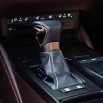 Lexus ES 2018 300h Executive Edition China 6
