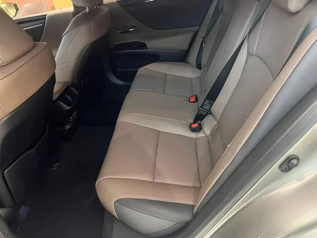 Lexus ES 2023 200 ExcellenceEdition