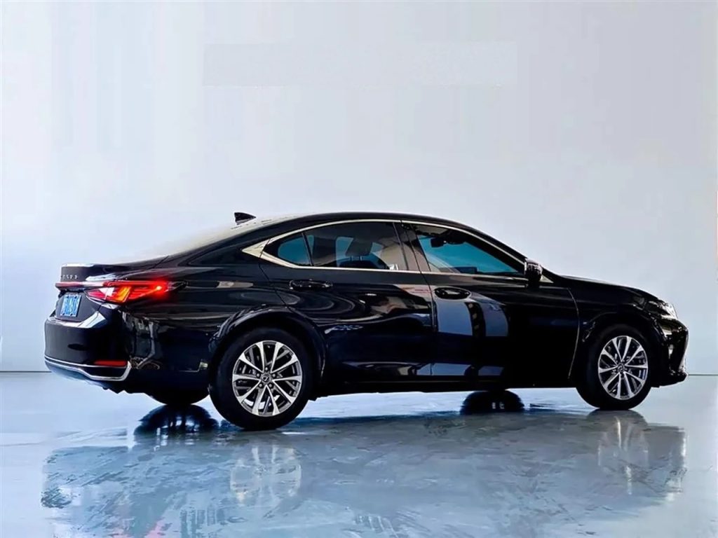 Lexus ES 2024 200 PremiumEdition