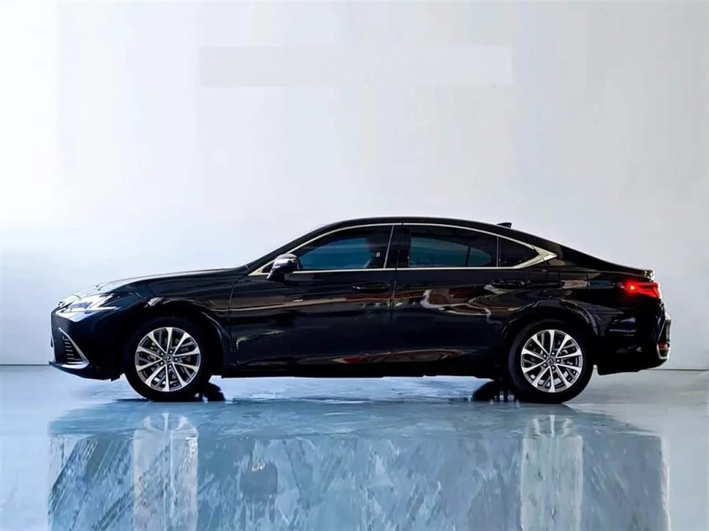 Lexus ES 2024 200 PremiumEdition