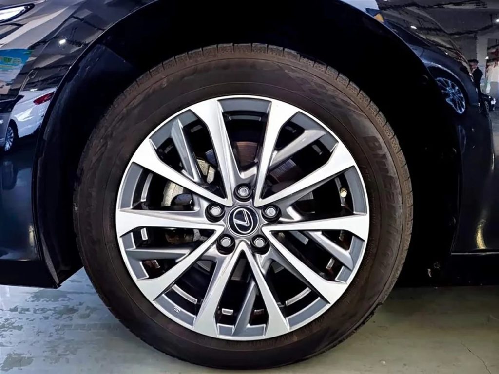 Lexus ES 2024 200 PremiumEdition
