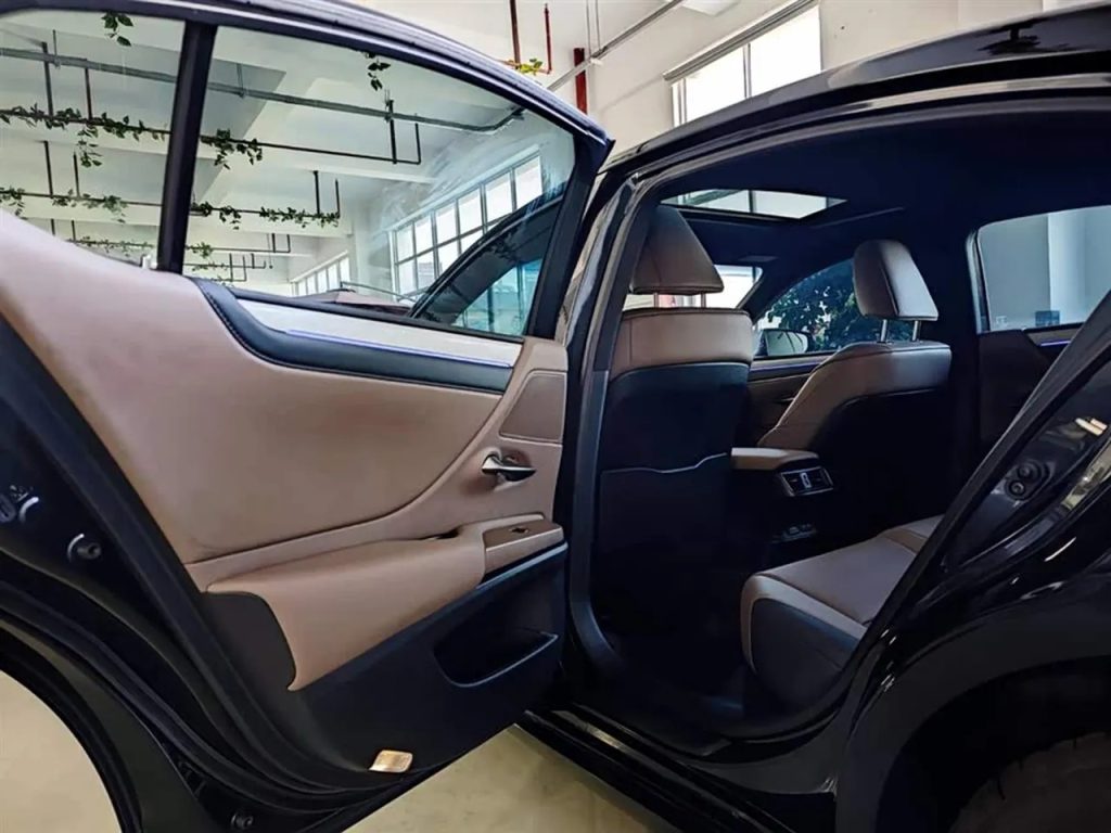 Lexus ES 2024 200 PremiumEdition