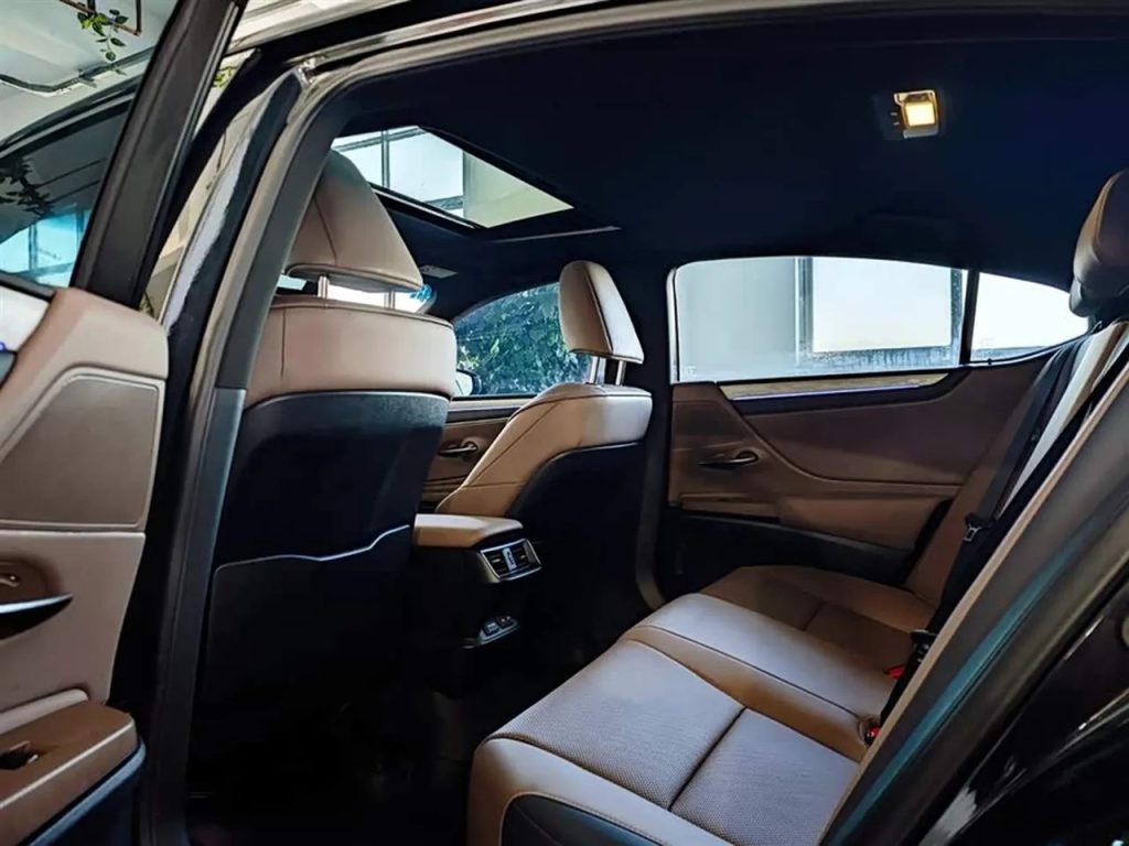 Lexus ES 2024 200 PremiumEdition