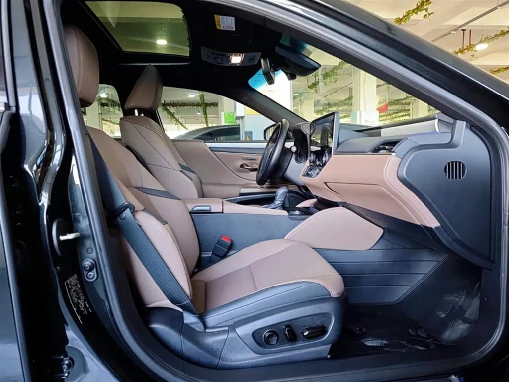 Lexus ES 2024 200 PremiumEdition