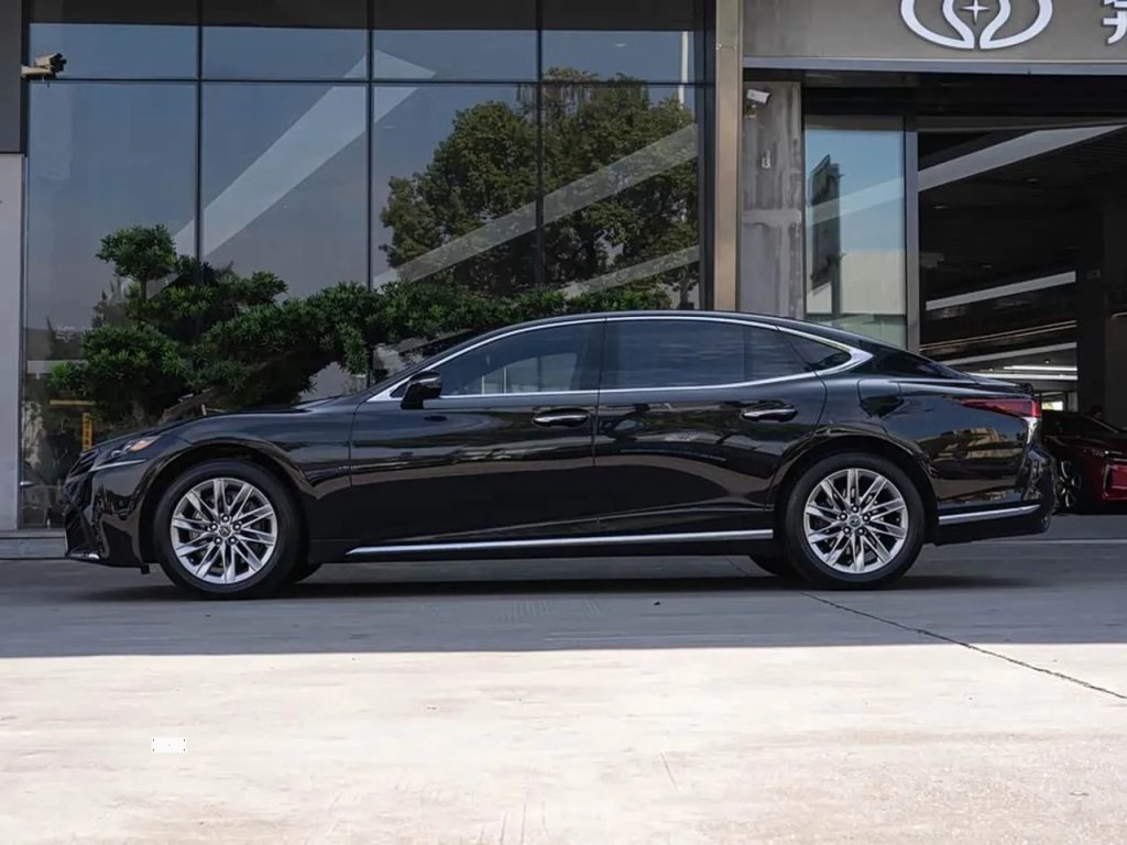 Lexus LS 2018 350 Luxury Edition China 5