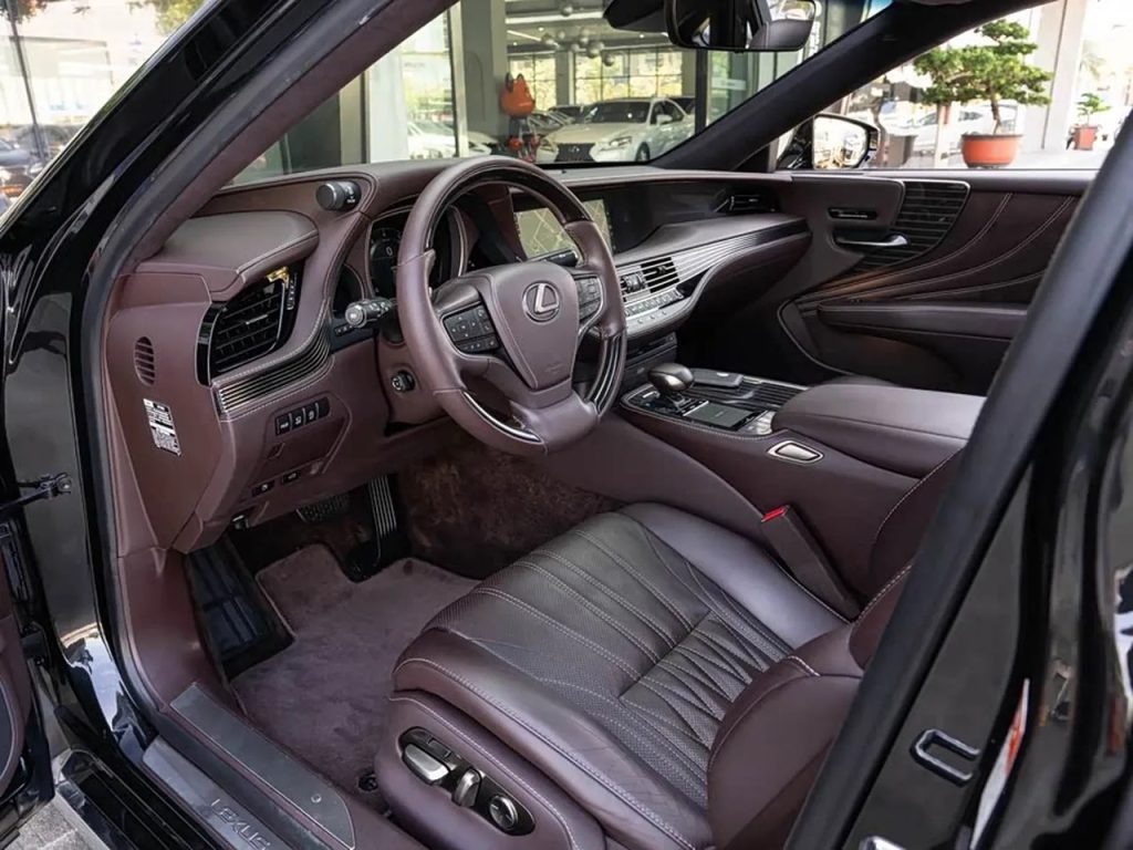 Lexus LS 2018 350 Luxury Edition China 5