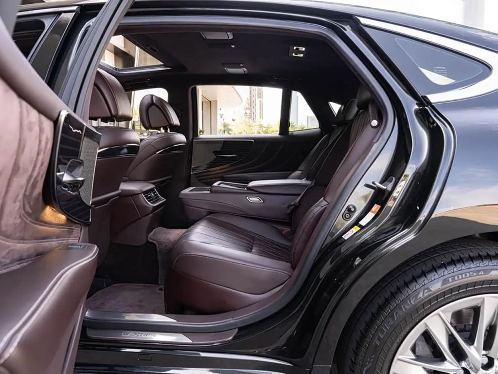 Lexus LS 2018 350 Luxury Edition China 5