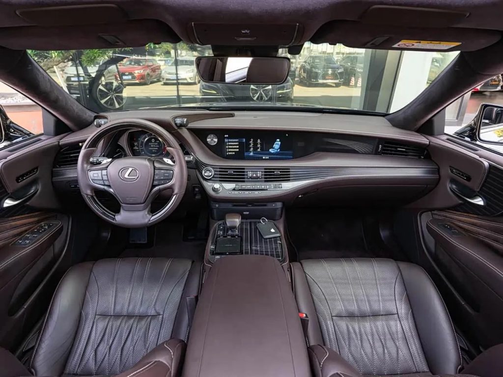 Lexus LS 2018 350 Luxury Edition China 5