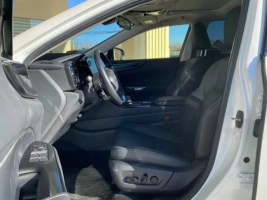 Lexus NX 2024 260 FWD JoyEdition