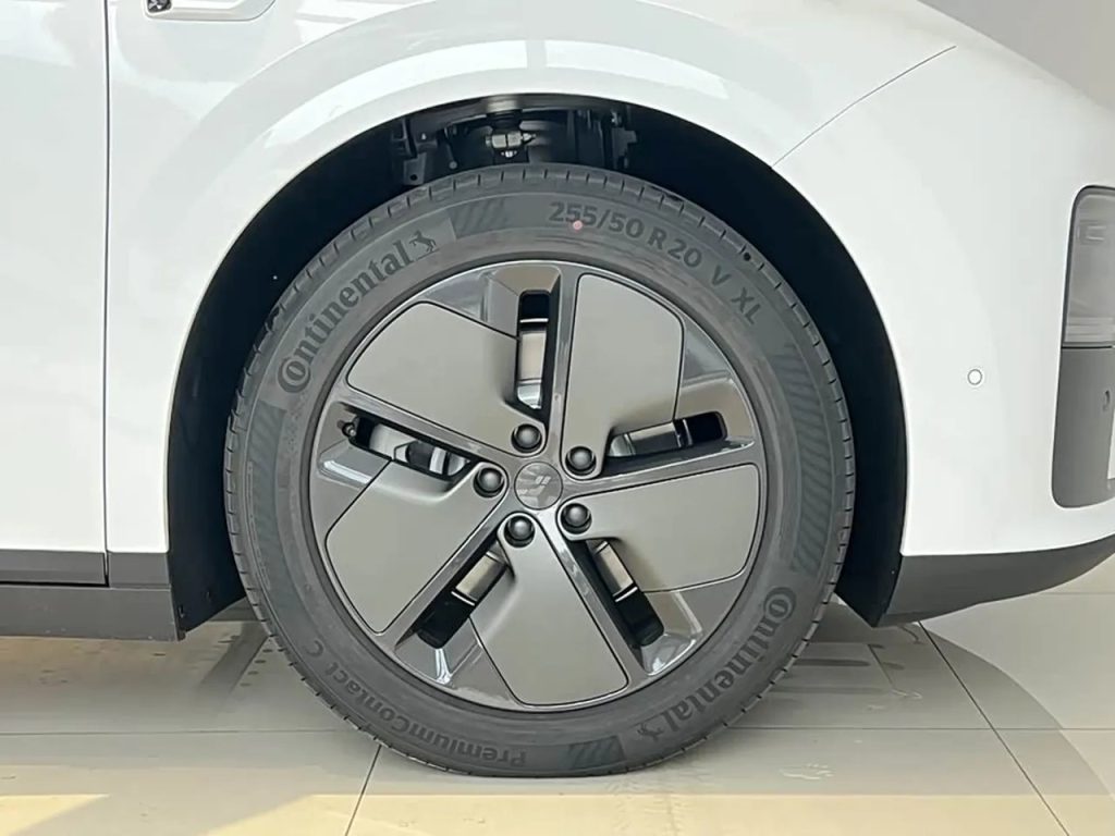 Li i8 2025 StandardEdition