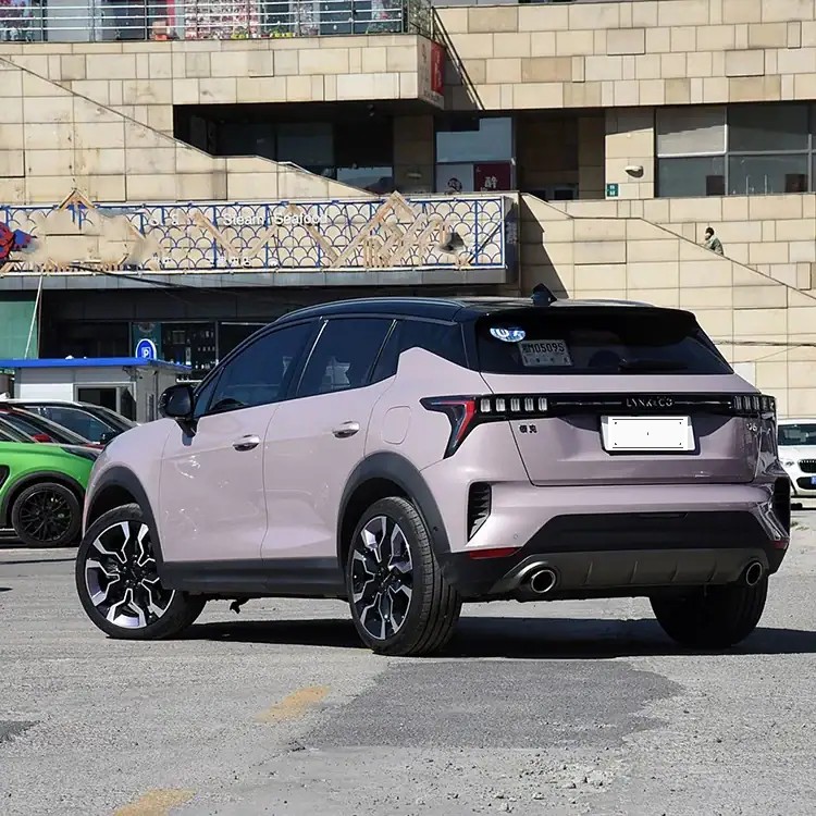 Lynk & Co 02