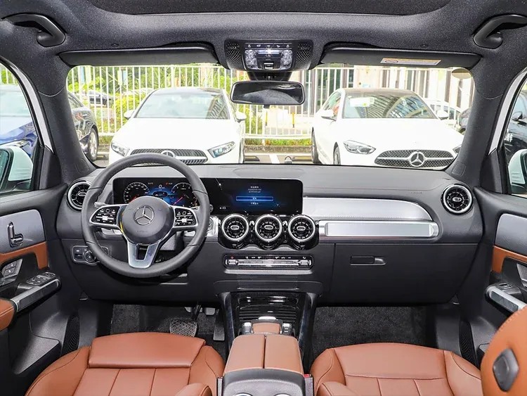 Mercedes-Benz GLB200