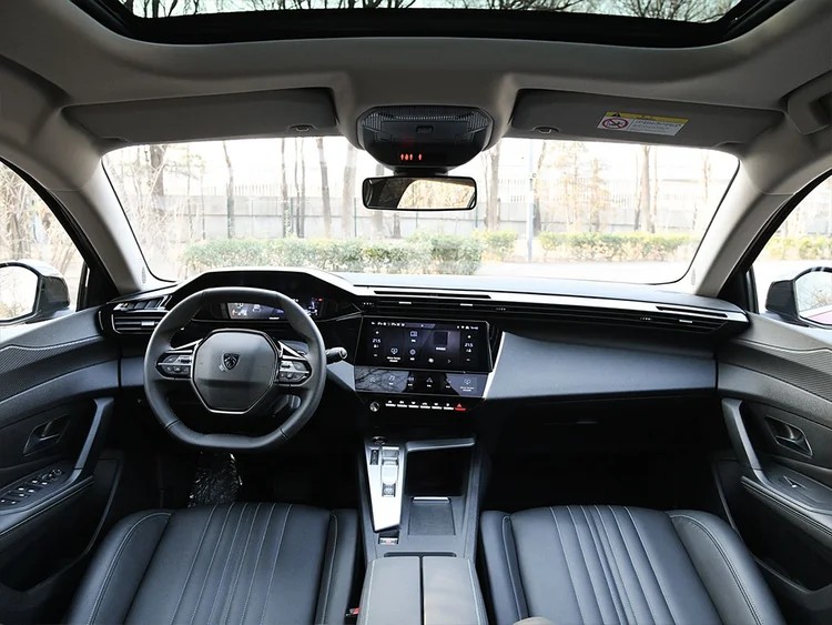 Peugeot 408