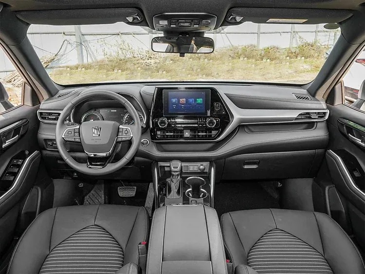 Toyota Crown Land