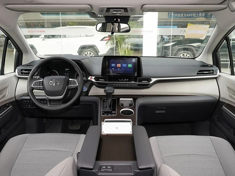 Toyota Senna