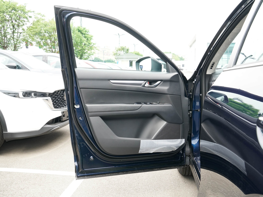 Mazda CX-5 2025 2.0L FWD Compact SUV
