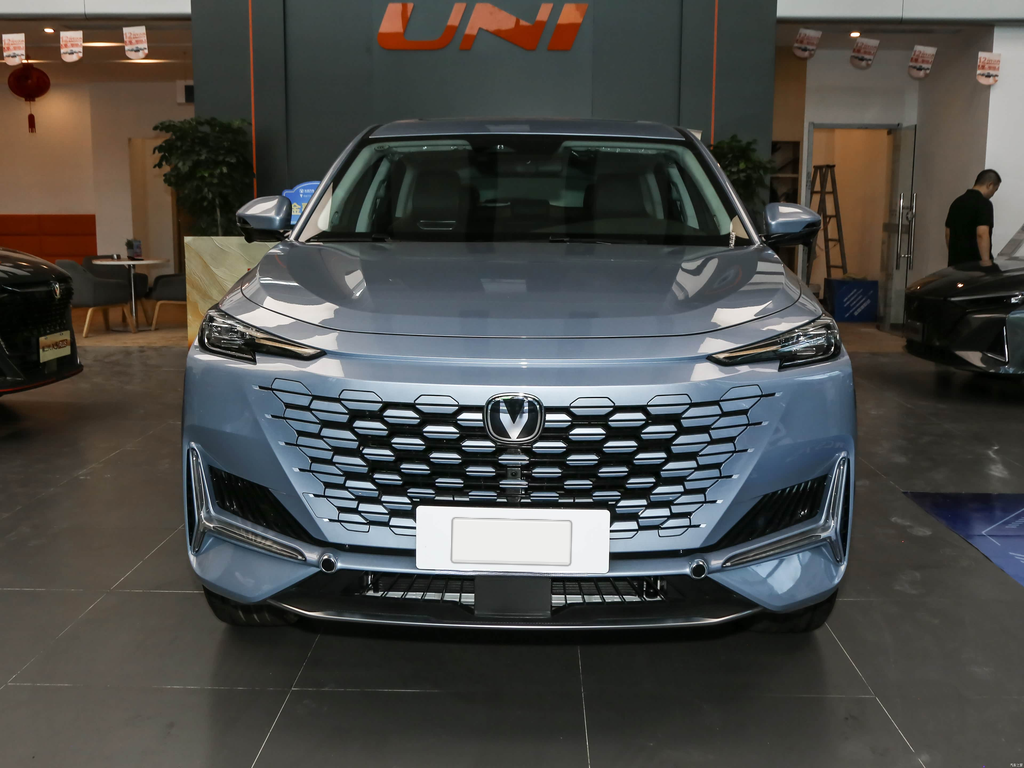 Changan UNI-K 2024 2.0T FWD Mid-Size SUV