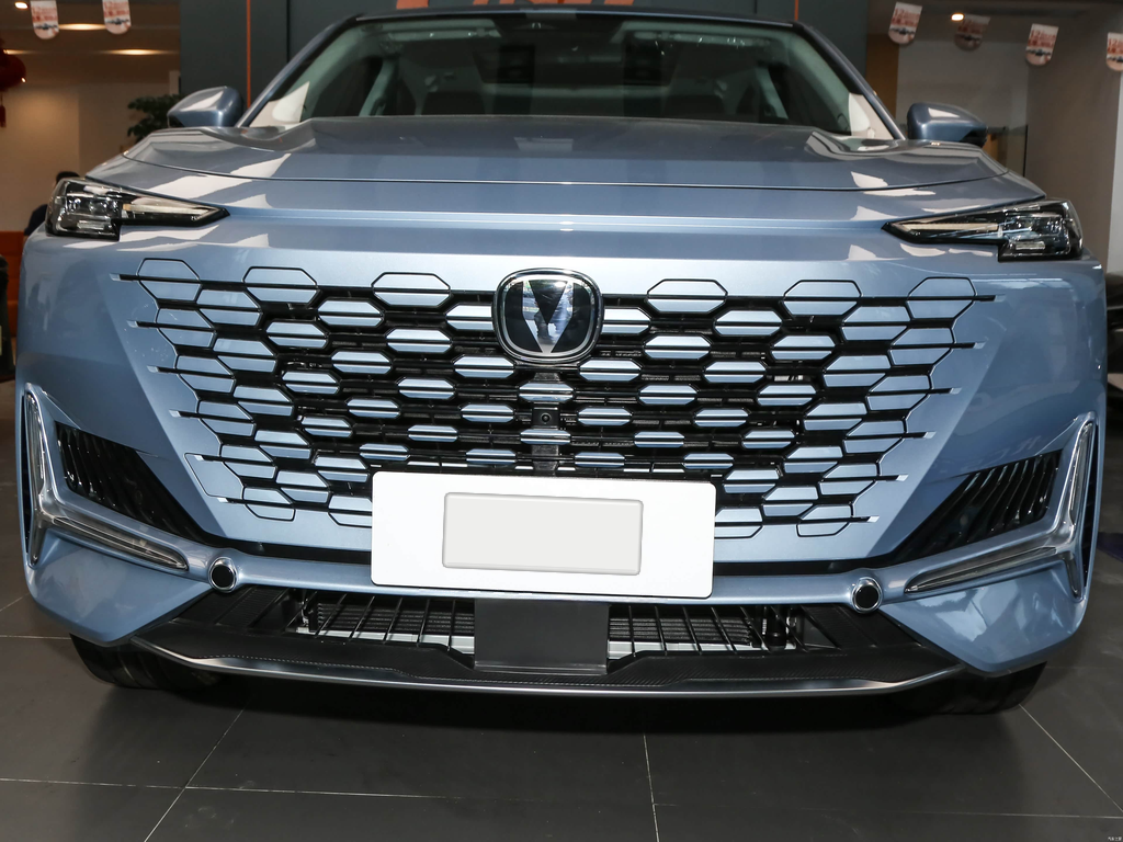 Changan UNI-K 2024 2.0T FWD Mid-Size SUV