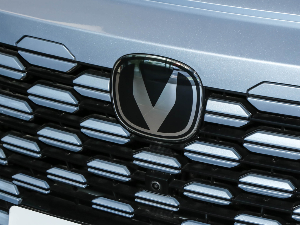 Changan UNI-K 2024 2.0T FWD Mid-Size SUV