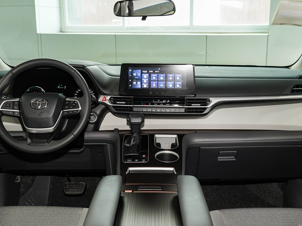 Toyota Sienna 2026 2.5L Hybrid 2WD Comfort