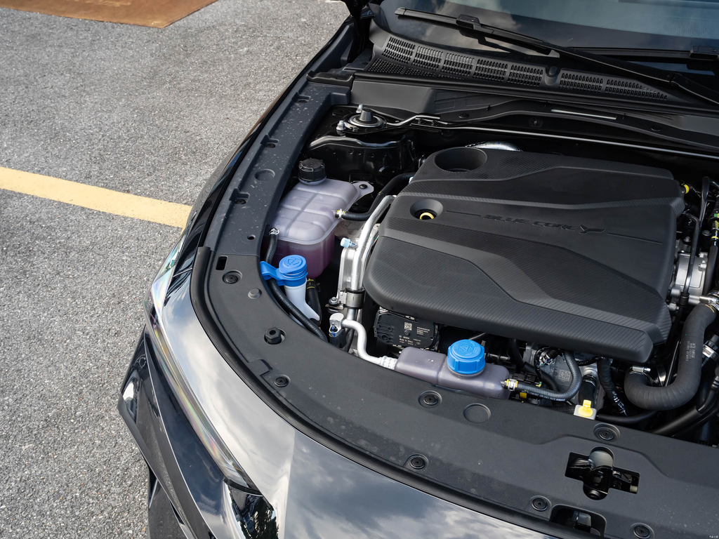 Changan UNI-V 2025 3rd Gen 1.5T 500Bar Premium