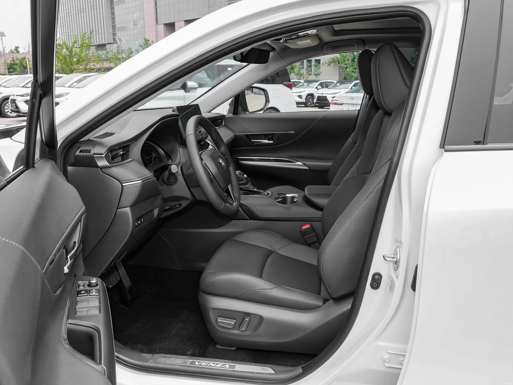 Toyota Venza 2024 2.0L CVT 2WD Luxury