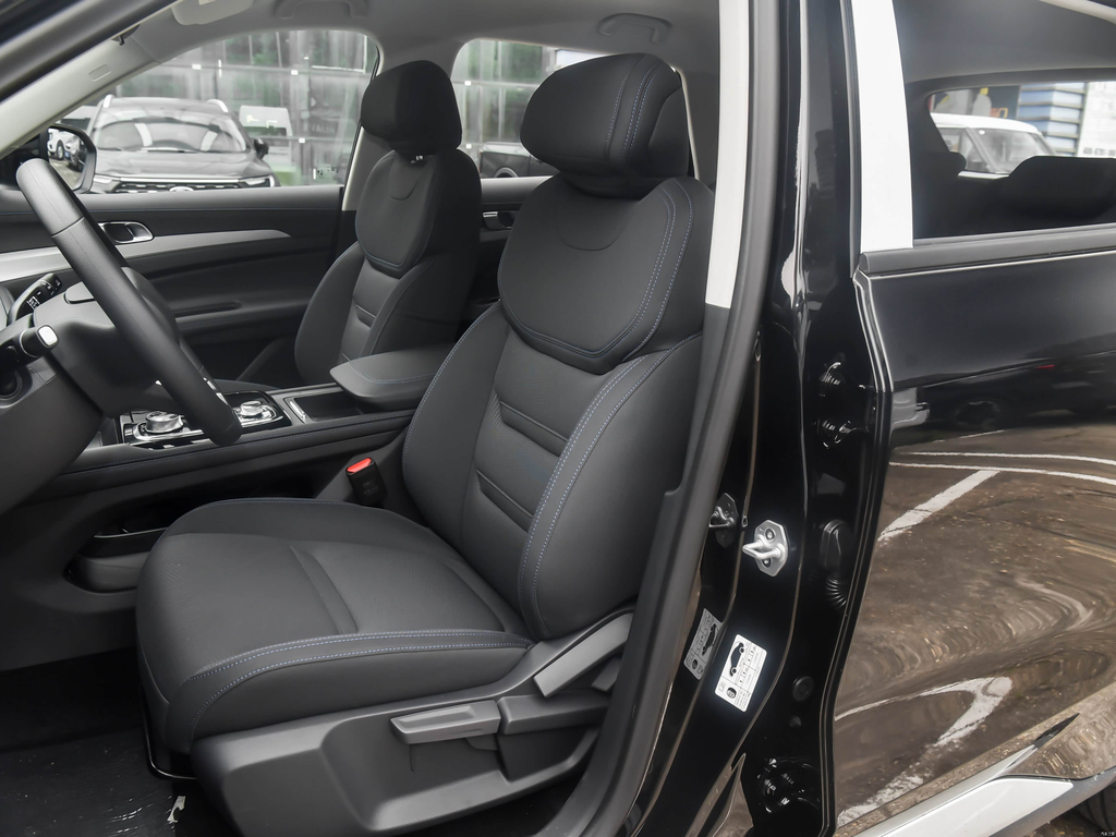 Ford Equator Sport 2025 EcoBoost 170 Heart Edition
