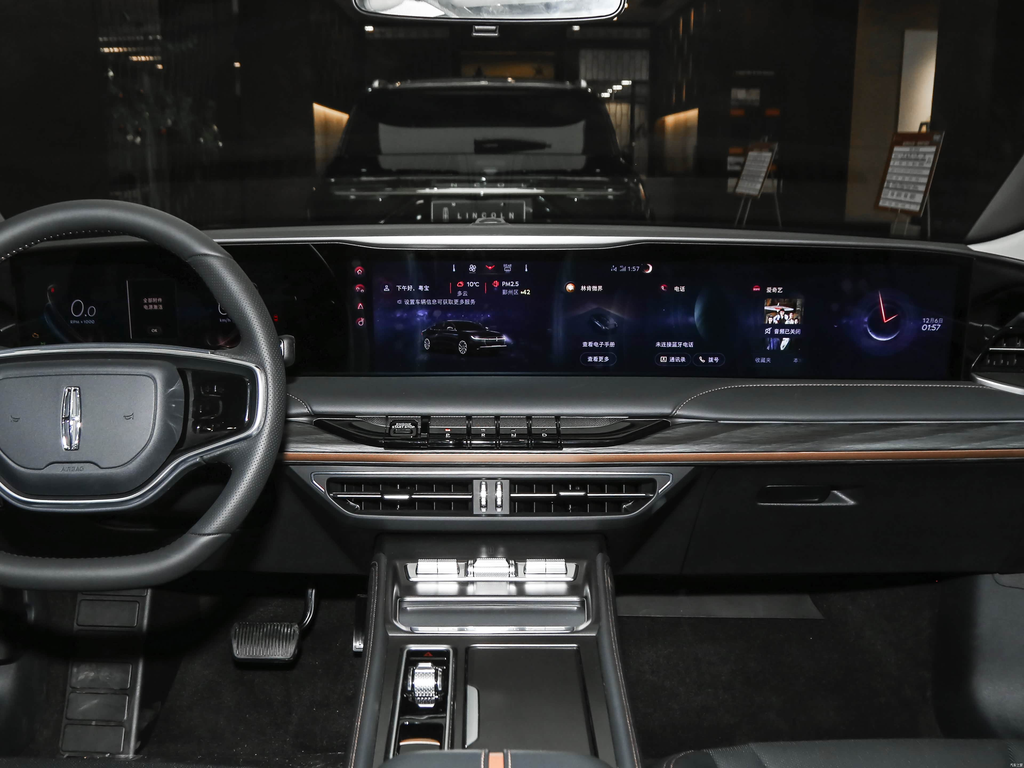 Lincoln Z 2025 2.0T Premium Edition