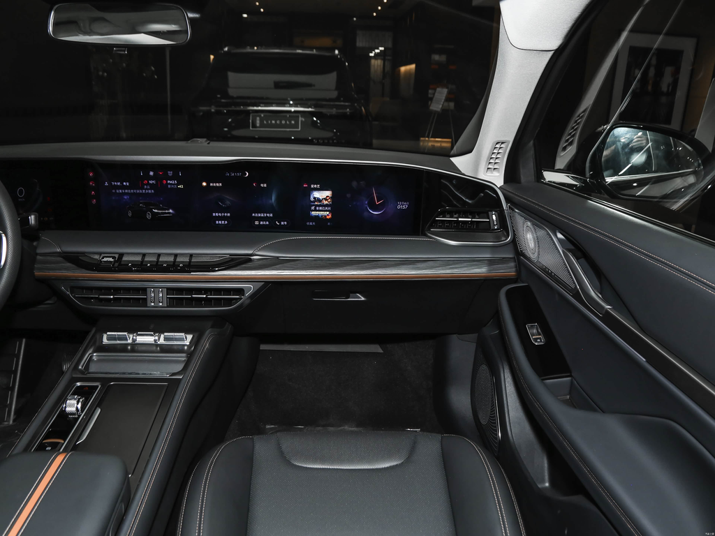 Lincoln Z 2025 2.0T Premium Edition
