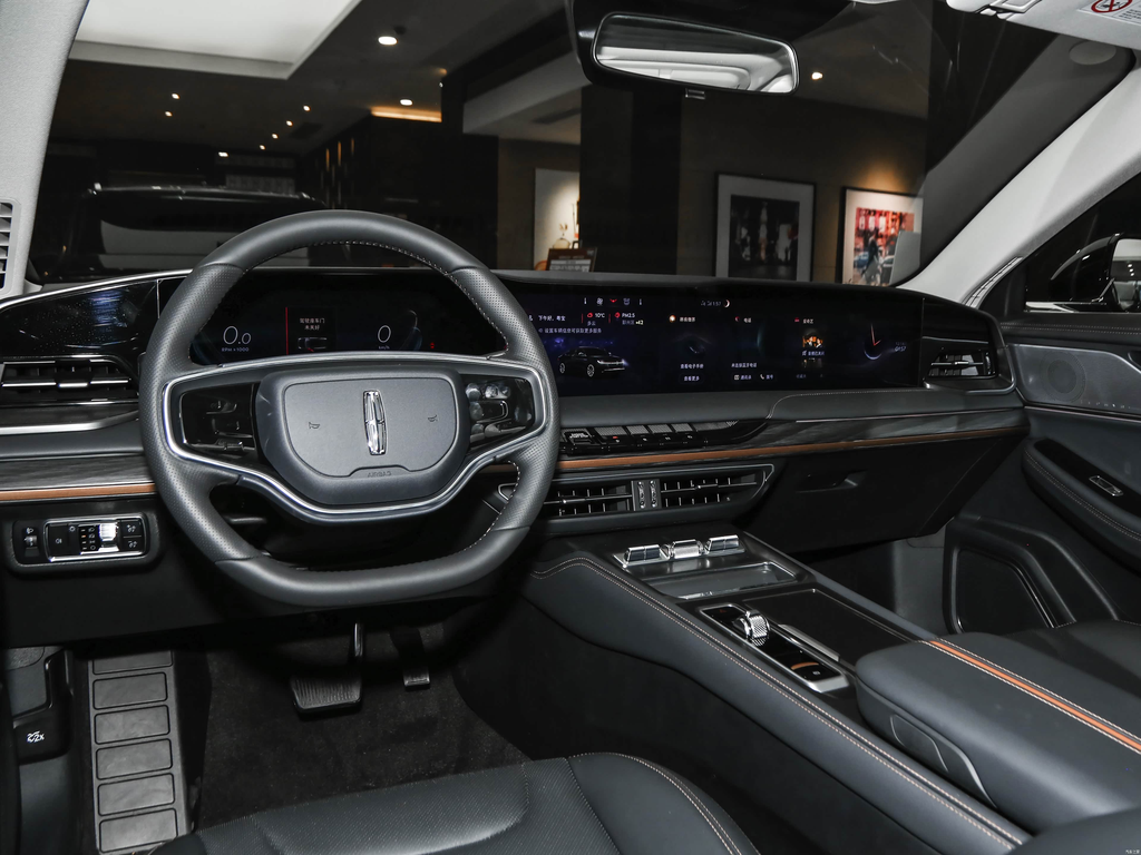Lincoln Z 2025 2.0T Premium Edition
