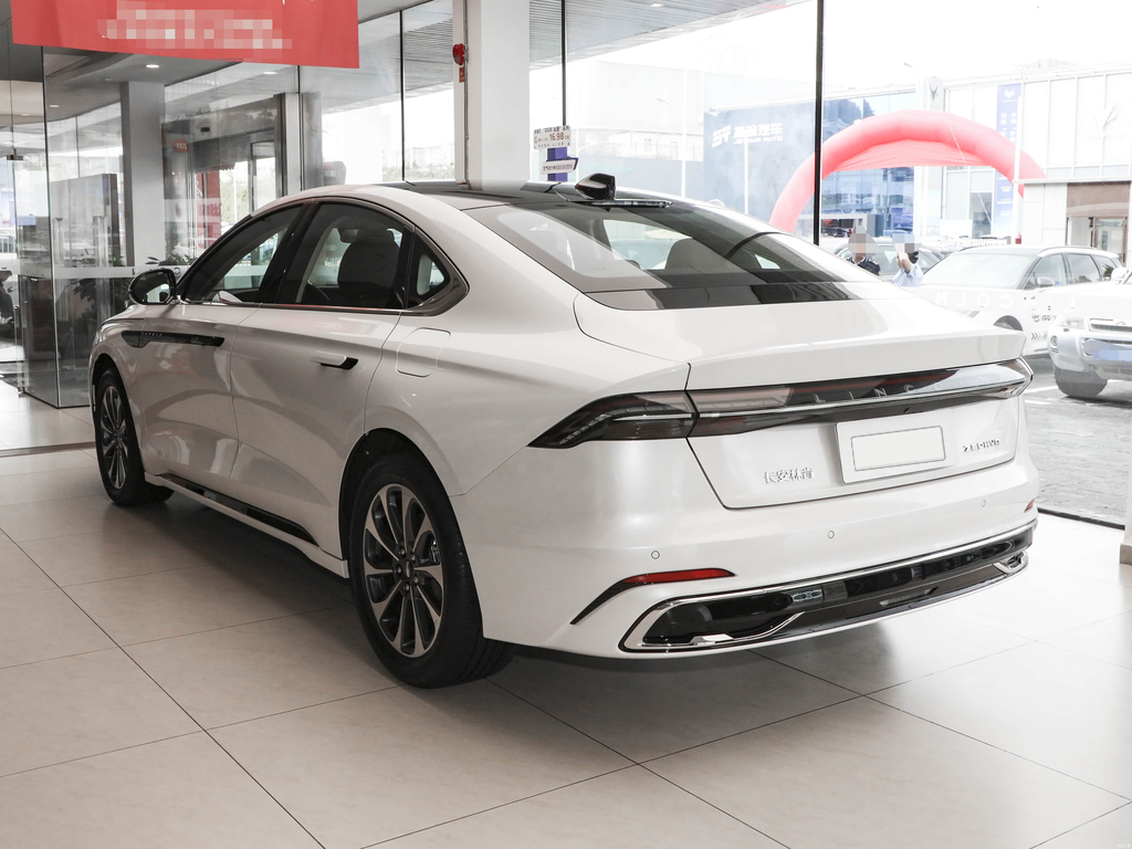 Lincoln Z 2025 2.0T Premium Edition