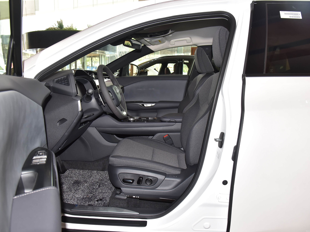 Lexus RZ 2023 300e Long Range Vertical Edition