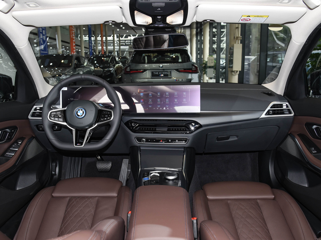 BMW i3 2026 eDrive 35 L