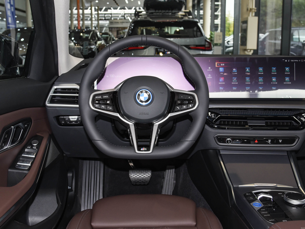 BMW i3 2026 eDrive 35 L