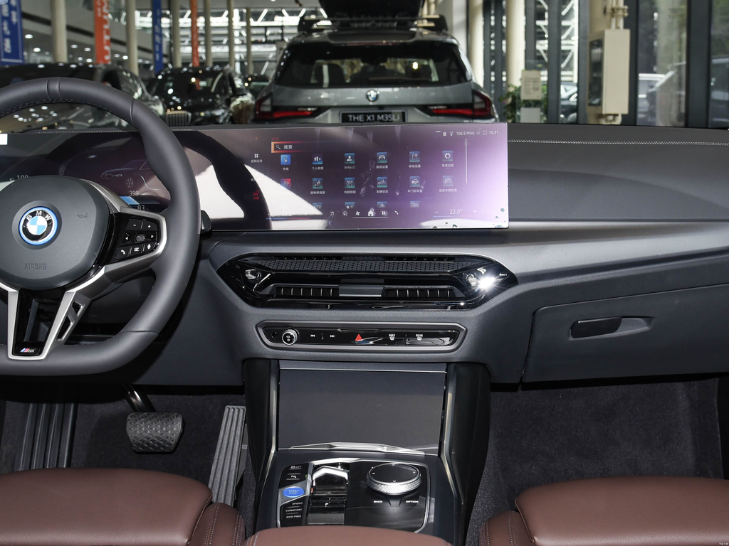 BMW i3 2026 eDrive 35 L