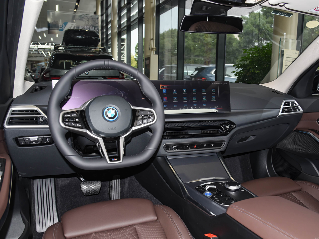 BMW i3 2026 eDrive 35 L