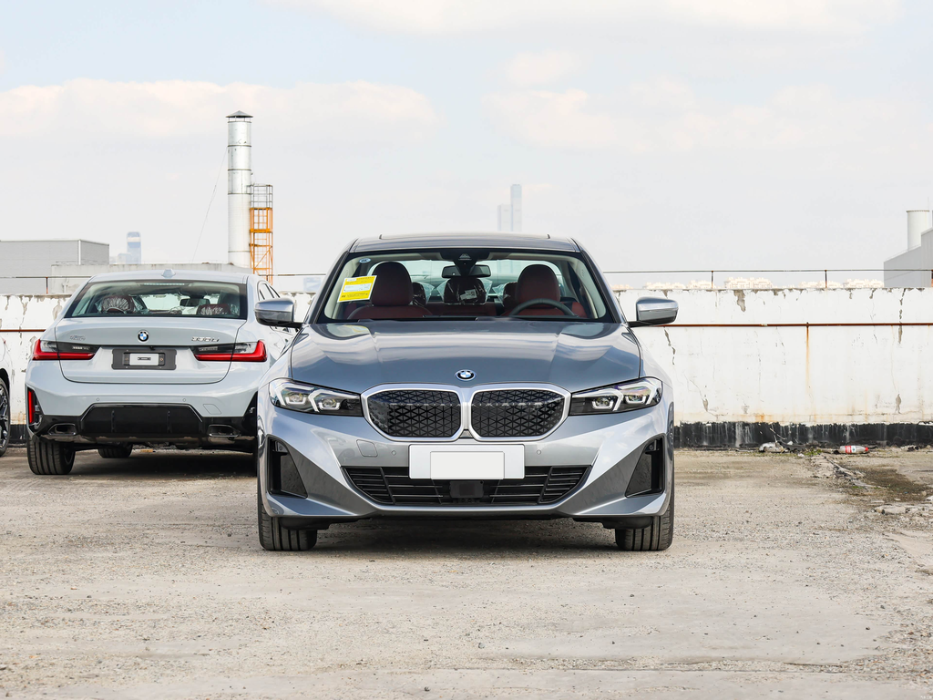 BMW i3 2026 eDrive 35 L