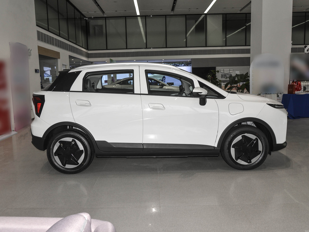 Geely Geometry E 2024 301km Longteng Edition