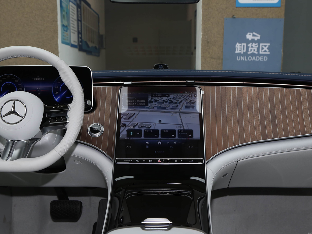 Mercedes-Benz EQE 500 4MATIC 2026 Pioneer Edition