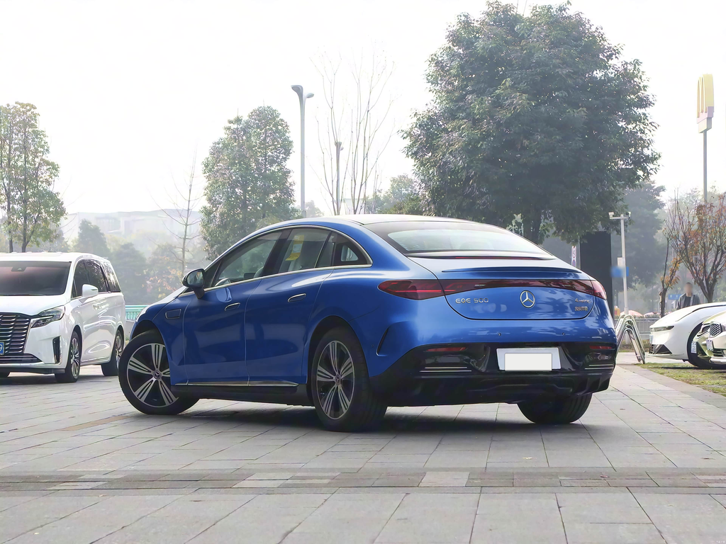 Mercedes-Benz EQE 500 4MATIC 2026 Pioneer Edition