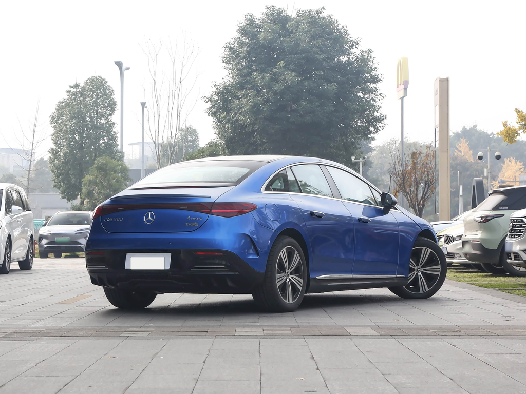 Mercedes-Benz EQE 500 4MATIC 2026 Pioneer Edition