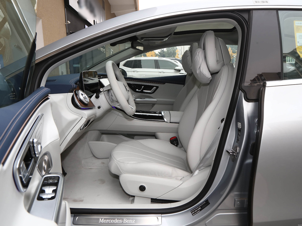 Mercedes-Benz EQE 500 4MATIC 2026 Pioneer Edition