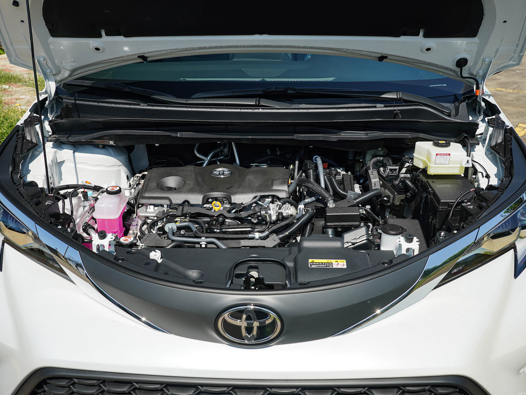 Toyota Grevia 2026 2.5L Hybrid Comfort Edition