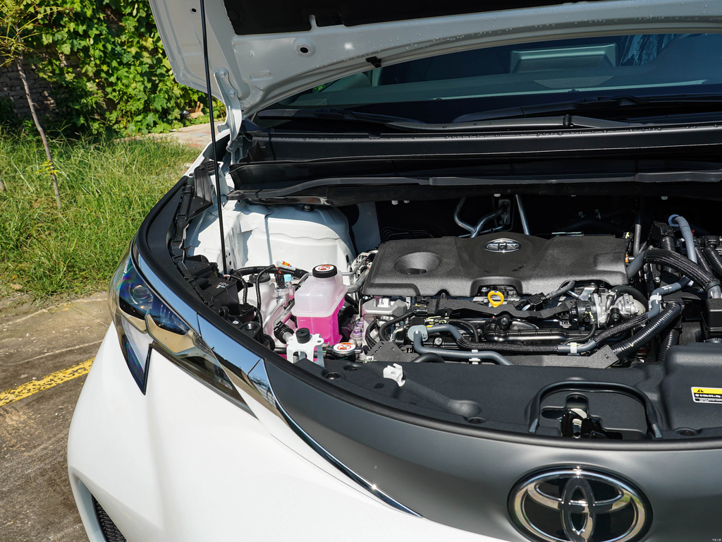 Toyota Grevia 2026 2.5L Hybrid Comfort Edition