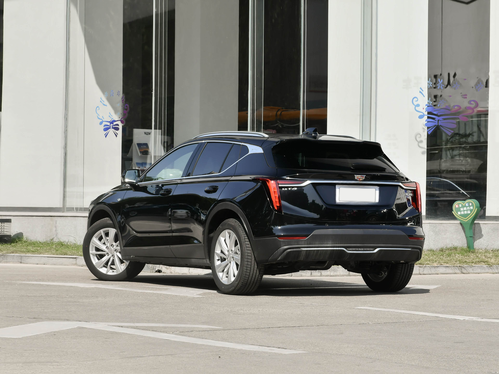 Cadillac GT4 2023 25T Style Edition