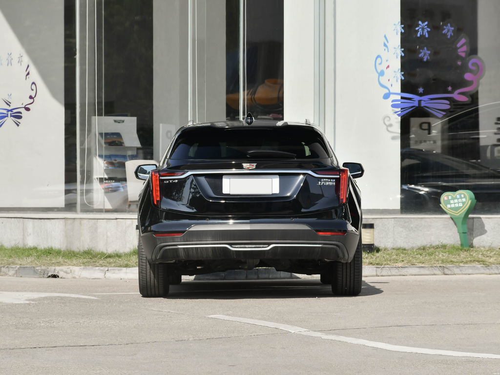 Cadillac GT4 2023 25T Style Edition