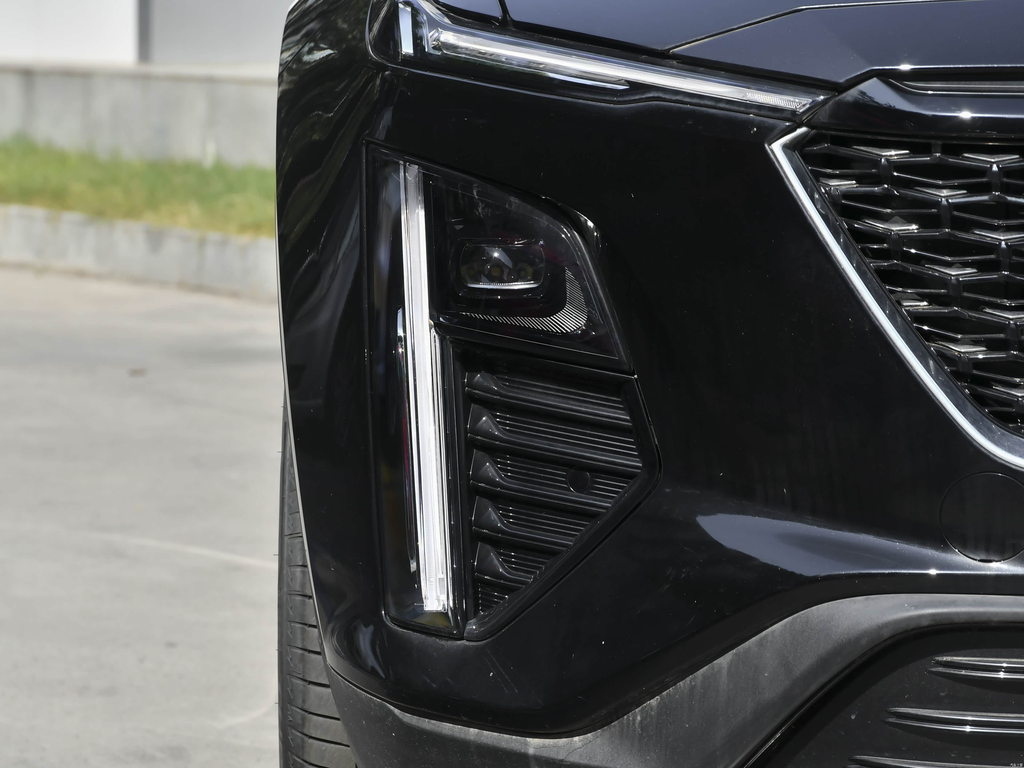 Cadillac GT4 2023 25T Style Edition