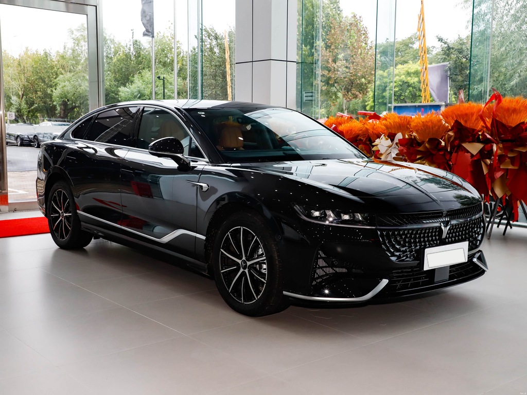 Lantu Chasing Light 2024 PHEV AWD Long Range Executive